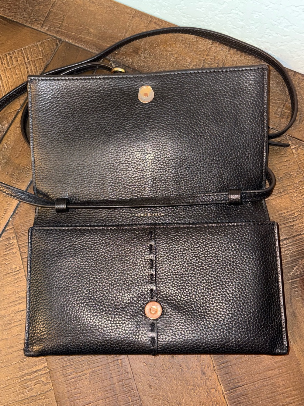 Tory Burch Black Pebbled Leather Foldover Crossbody Wallet On Chain WOC - Picture 4 of 9